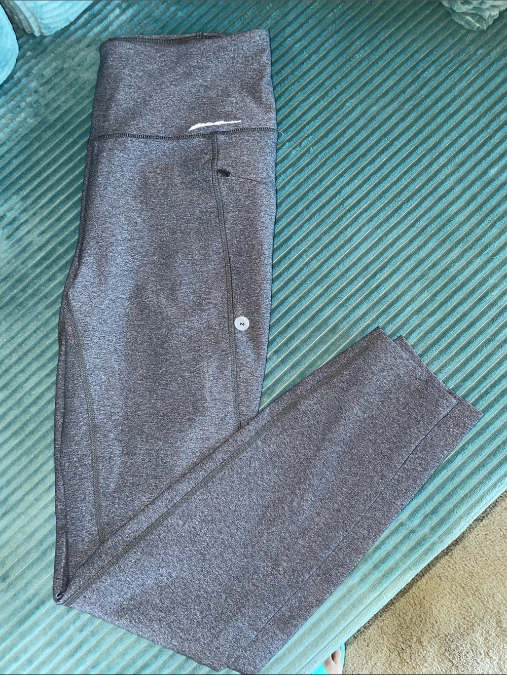 Eddie Bauer size M grey leggings-NWT
